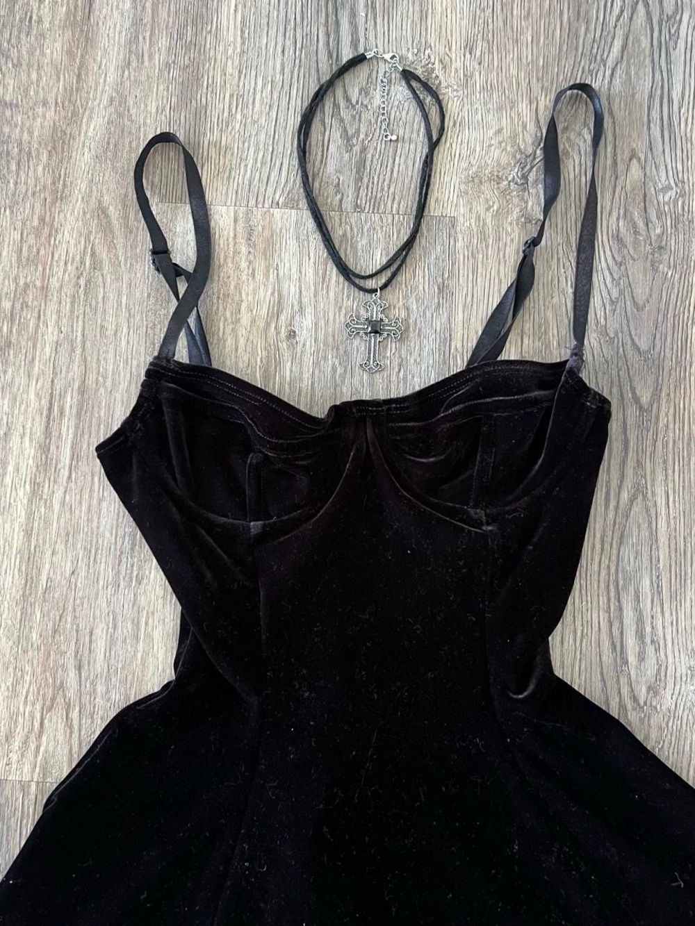 black velvet bustier mini dress 🖤 - Picture 2 of 5